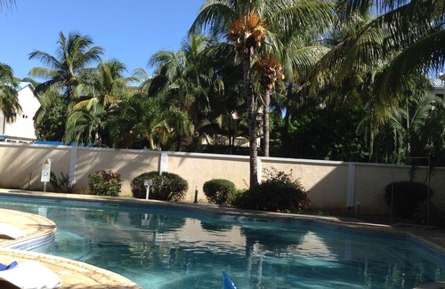 Flic-en-Flac Apartment | A luxurious two bed room apartment situated in the heart of Flic en Flac.