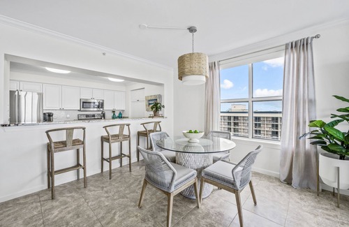 Jacksonville Condo | A luxurious and beautiful beachfront condo with a fabulous view!