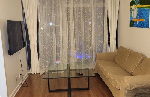 Central Waterfront Condo | A luxury condo in downtown Toronto with CN Tower View