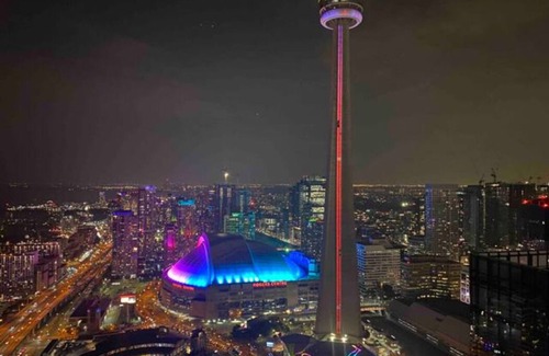 Central Waterfront Condo | A luxury condo in downtown Toronto with CN Tower View
