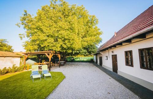 Szomod Apartment | A MI KISHÁZUNK vendégház