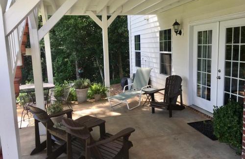 Pinnacle Bed & Breakfast | A Mighty Oak B&B