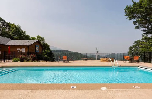 Burnsville Ski Chalet | A Million Dollar View Above The Clouds