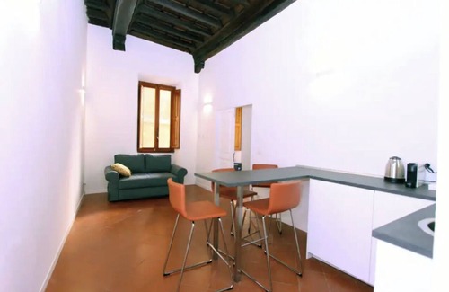 Rione V Ponte House | A Modern and Large 3 Bedrooms Apartment near Piazza Navona