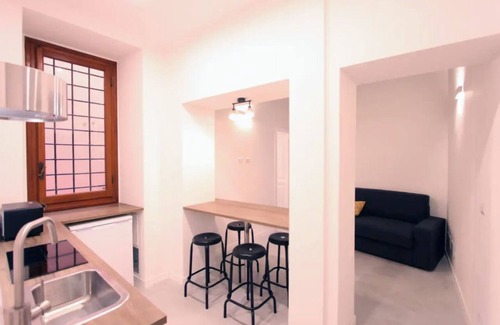 Rione V Ponte House | A Modern and Large 3 Bedrooms Apartment near Piazza Navona