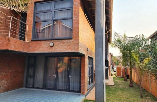 Greendale Apartment | A Modern & Homely Luxury Unit