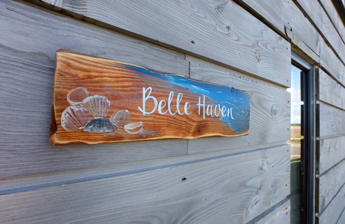 Dunbar Apartment | A modern, seafront chalet offering stunning beach views of Belhaven Bay.