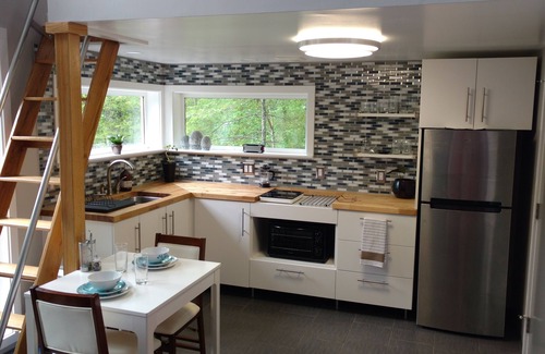 Marshall Cabin | A modern secluded hideaway in the mountains.