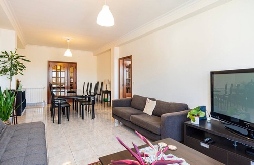 Vila Flor Apartment | A modern stay in Vila Flor