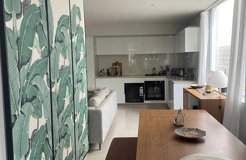 Bondi Apartment | A modern two bedroom apartment! Quiet, secure and 1 minute walk to Bondi Beach!