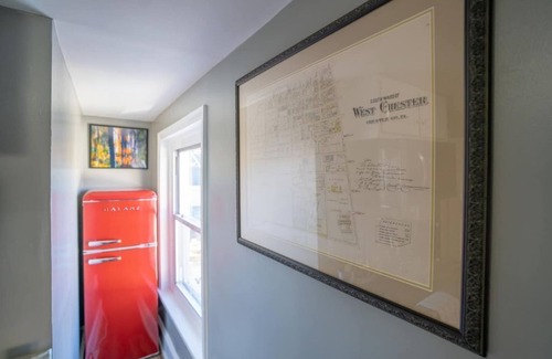 West Chester Apartment | A Moderns Space Downtown