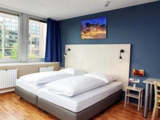 St. Ulrich Hotel | a&o München Laim