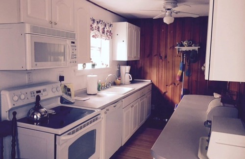 Huletts Landing House | A Paradise Escape at Lake George