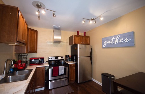 Oxford House | A Peaceful Hidden Treasure in Oxford, GA Entire 2 bedroom Guesthouse