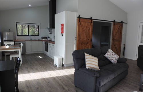 Halls Gap Cottage | A peaceful retreat for couples in the heart of the Grampians