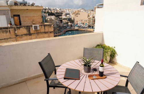 Paceville Apartment | A penthouse in the heart of St Julians