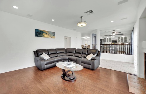Silverado Ranch House | A perfect 6-bedroom home for a group of friends in vibrant Las Vegas.