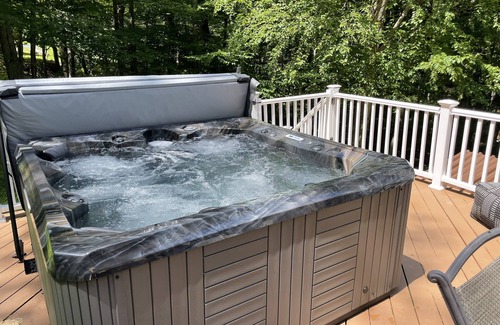 Gouldsboro House | A Perfect Getaway: Hot Tub ~ Pinball ~Game Room ~ Pet Friendly ~ Remote Office