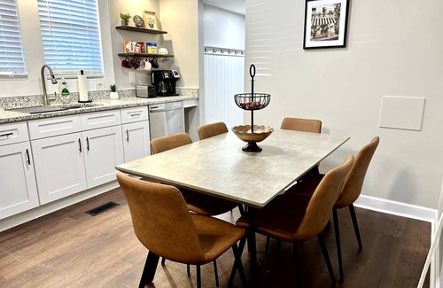 Newton House | A Piece of Paris (East unit) - 5 min walk to Historic Downtown Newton - Sleeps 6