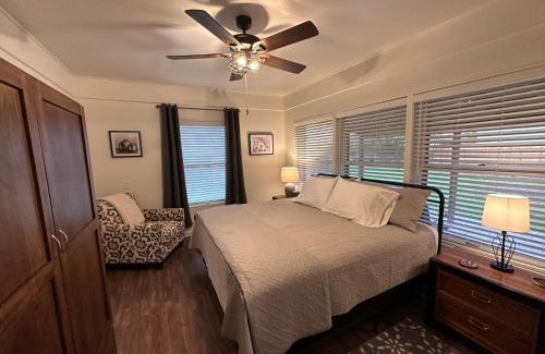 Bandera House | A Place on Pecan