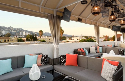 Tri-West Hotel | A Place You'll Surely Enjoy! Onsite Pool, Pet-Friend Property, Parking