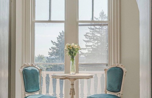 Kingston Hotel | A Place You'll Surely Enjoy! Near Ulster Performing Arts Center, Free Parking