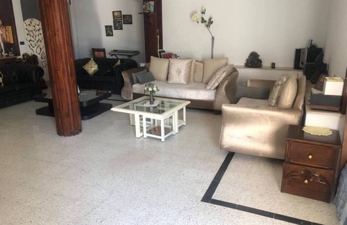 Ennasr House | A pleasant villa floor with garden
