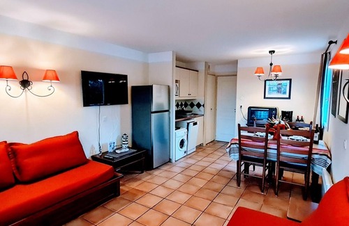 Ciboure Apartment | A Quelques pas de St Jean de Luz, Appartement 2 Pièces 5 Personnes Avec Piscine