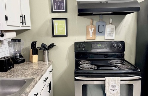 Eagle Pass Apartment | A quiet and cozy condo with TVs in every space