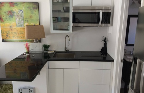 Central Oakland Park Apartment | A Quiet Oasis - Private Studio - Large Saltwater Pool. - Hot Summer Discounts!