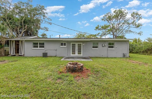 Rockledge House | A quiet, private, and secluded home near Orlando, Viera and the Beach!