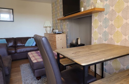 Helmsdale Apartment | A Quirky 1-bedroom Basement-level Fisherman's Apartment