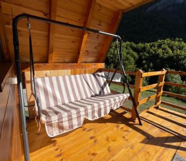 Vusanje House | A&R cottage