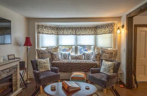 Callicoon House | A&R Hacienda a Callicoon Vintage Farmhouse