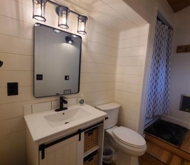 Douglas County House | A Restful Studio Near a Creek and Forest - Pet Friendly