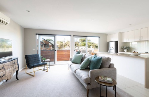 Barwon Heads Apartment | A slice of ocean luxe in the heart of Barwon Heads.