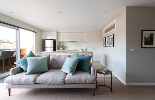 Barwon Heads Apartment | A slice of ocean luxe in the heart of Barwon Heads.