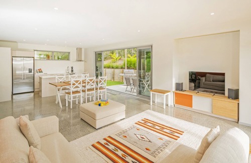 Whangapoua House | A Slice of Summer - Whangapoua Holiday Home
