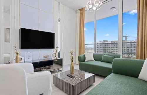 Dubai Apartment | A Sophisticated 2BR Stay w Study in Gemz-9