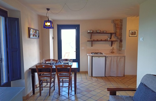 Castiglione Messer Raimondo Apartment | A spacious 2 bedroom apartment with stunning panoramic views at La Stradella