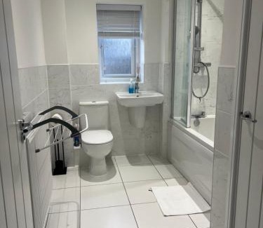 Stanley House | A spacious double room in a lovely home in Wakefield