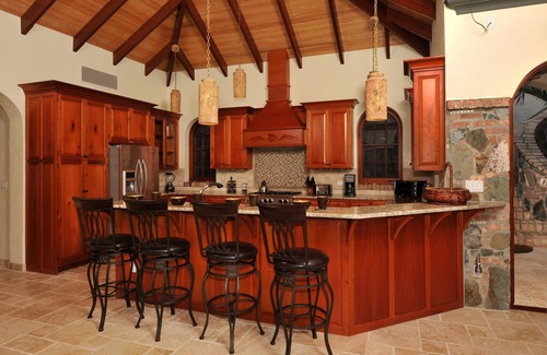 Estate Hansen Bay Villa | A Special Piece of Paradise - Fabulous North Shore Views!