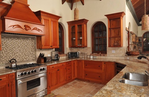 Estate Hansen Bay Villa | A Special Piece of Paradise - Fabulous North Shore Views!