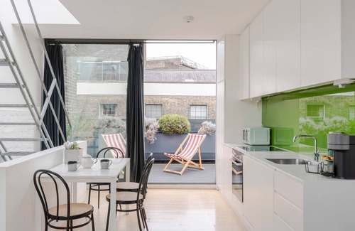 Cathedrals House | A Starry Starry Night - Borough - by Frankie Says