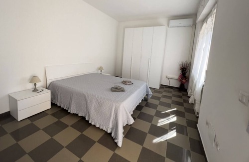 Ladispoli Apartment | A stone's throw from the sea in a central location awaits La Dimora Allegra