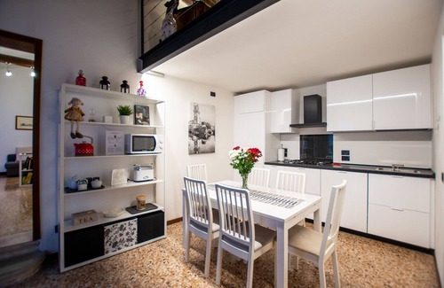 Historic Centre Apartment | A stone's throw from the Duomo