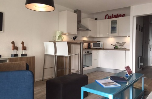 Audierne Apartment | A studio facing the sea