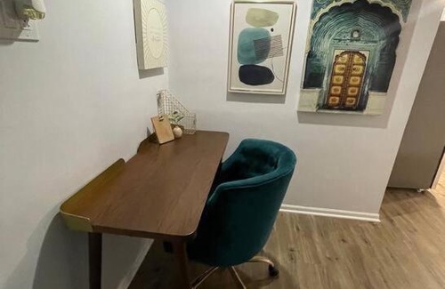 Grand Boulevard Apartment | A Stylish & Cozy Apartment near Downtown Chicago