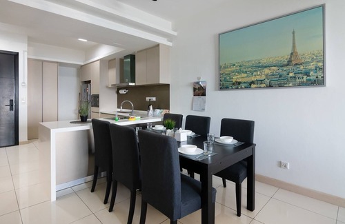 Golden Triangle Apartment | A Stylish High Floor 3BR Apt at Bukit Bintang