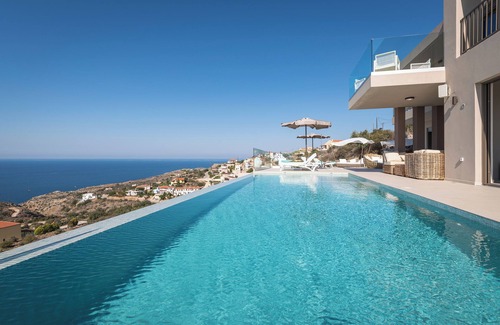 Kokkinon Khorion Villa | A Sublime Villa in Kokkino Horio